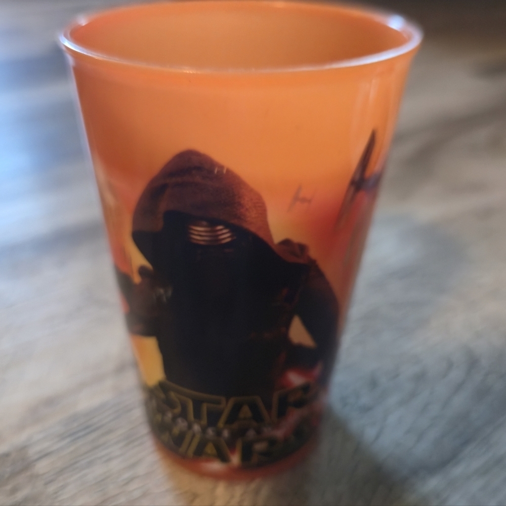 Star Wars Force Awakens Kids Trudeau Dinnerware Set Bowl & Cup R2D2 BB-8 Kylo - Picture 3 of 6